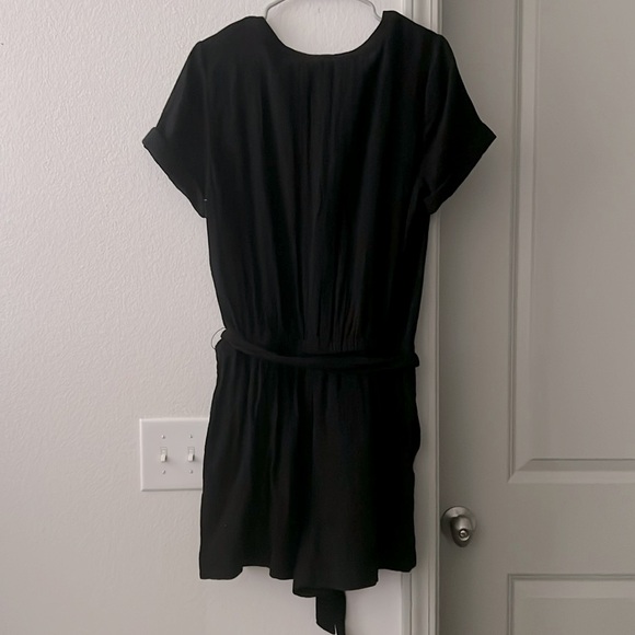 LOFT Petite V-neck Short Sleeve Romper - Picture 6 of 8